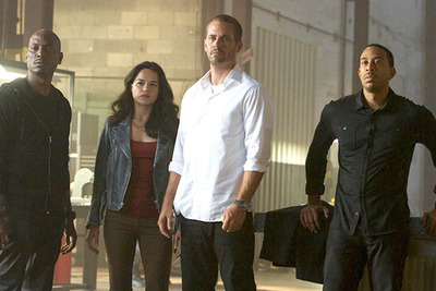 新作『ワイルド・スピード』の舞台は空!? 予告で故ポール・ウォーカーの勇姿 画像