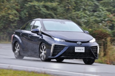 【トヨタ MIRAI 発表】FCVは採算割れ? 加藤副社長「もっと手頃な価格へと努力する」 画像