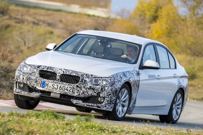 BMW 3シリーズ にPHVプロトタイプ…燃費は50km/リットル 画像