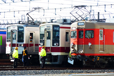 【東武ファンフェスタ】特急用や最新型の車両に混じり展示された10000系 画像