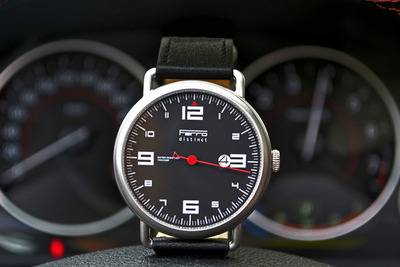 スピードメーターにインスパイアされた時計「Ferro Watch」 画像