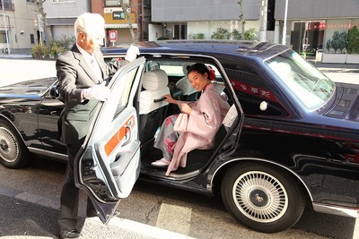 国際自動車、着物×ハイヤーでお正月の東京観光を提案…スカイツリーや六義園など 画像