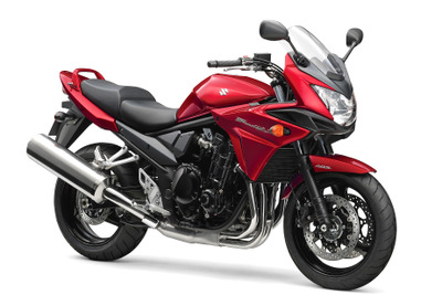 スズキ、大型バイク「バンディット1250S ABS」を改良…カウル刷新、新色を設定 画像