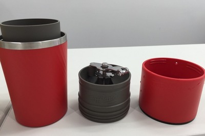開発期間2年…挽きたてのコーヒーをその場で味わえるタンブラー 画像