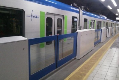 東武、2月7日から柏駅ホームドアの使用開始…1・2番ホームで 画像