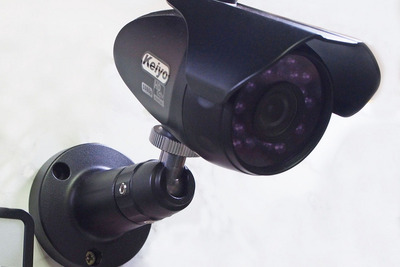 既設の同軸ケーブルを使いながら、フルHD映像が残せる防犯カメラ 画像