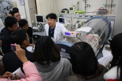 ミャンマーの若手医学関係者11名が、九州保健福祉大学を見学 画像