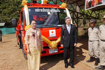 日本政府、タイ北部で消防車寄贈 画像