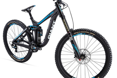 ジャイアント史上最軽量…プロが鍛えたダウンヒル専用カーボンバイク 画像