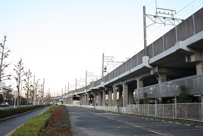 千葉県知事、複々線化は「有力な手段の一つ」…京葉線の輸送力増強 画像