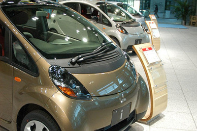 三菱自動車2006年3月期連結決算…黒字と赤字 画像