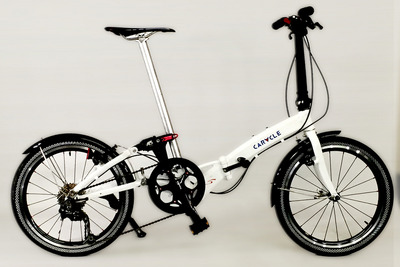 コインロッカーに収納できる折りたたみ自転車 画像