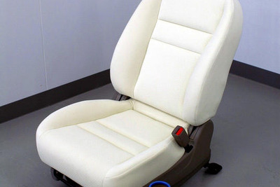 ホンダの新型燃料電池車はトウモロコシ製 画像