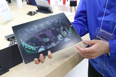 近未来のパチンコ店は、タブレットで来場車両のナンバー情報を管理 画像