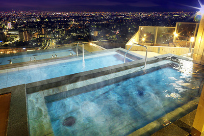 大阪・箕面観光ホテルに「天空湯屋」誕生…温泉から阪急電車や伊丹空港を眺める［フォトレポート］ 画像