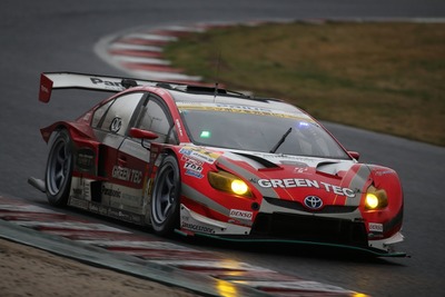 【SUPER GT 第1戦】GT300クラス、嵯峨宏紀&中山雄一のプリウスが圧勝で制す 画像