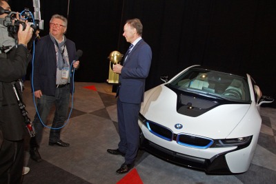 【ニューヨークモーターショー15】WCOTYグリーンカーはBMW i8…ゴルフ と Sクラス 抑える 画像