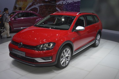 【ニューヨークモーターショー15】VW ゴルフ・ヴァリアント 新型に「オールトラック」…米国投入が決定 画像