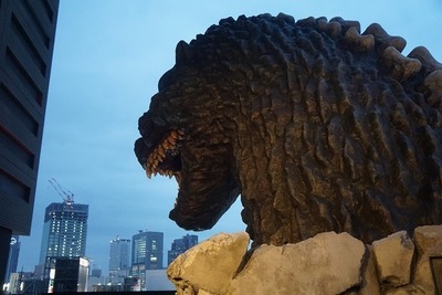 歌舞伎町にゴジラあらわる!?　街のシンボルに 画像