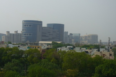 デリー郊外グルガオン、DLFサイバーハブの賃料が2年で急騰 画像