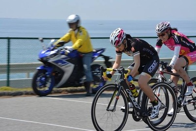 きれいで速い…自転車周回レースで「ちゃりん娘」メンバーが優勝 画像