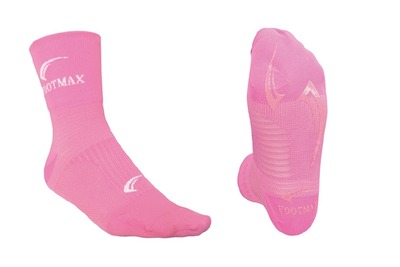 プロチームをサポートする「FOOTMAX」の限定ロードバイク用ソックス 画像