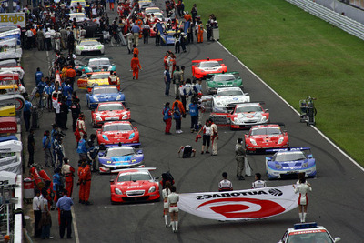 【SUPER GT】写真蔵…第5戦、接戦で決着 画像
