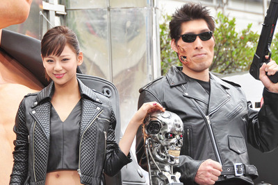 シュワちゃんに一本勝ち…篠原信一、迫真のターミネーターコスプレ 画像