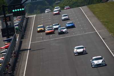 【スーパー耐久 第2戦】ST-4/ST-5…ホンダカーズ野崎、ペナルティ受けるも追い上げST-5クラス優勝［写真蔵］ 画像