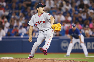 レッドソックス上原、わずか1球でシャットアウト、チーム連敗止める 画像
