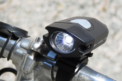 抜群の照射力！xecconのLEDライト「LINK HL-04」を試してみた 画像