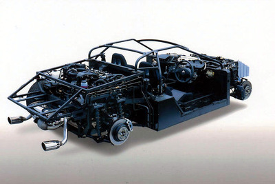 光岡自動車、オロチ用の自社設計シャーシを開発 画像