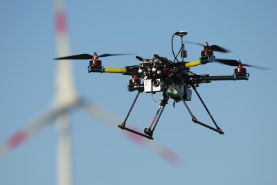 「ドローンには規制が必要」6割…アンケート調査 画像
