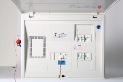 地震発生時、自動でブレーカー切断…“通電火災”を防ぐ装置 画像