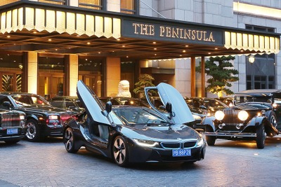 BMW のPHVスポーツ i8、中国上海の高級ホテルが導入…送迎車両 画像