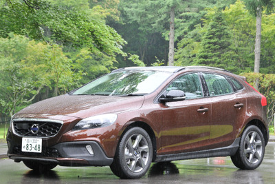【ボルボ V40クロスカントリー ディーゼル 試乗】オンロード中心でも、ディーゼル+SUVはテッパン…諸星陽一 画像