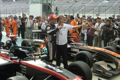 【スーパーフォーミュラ 第3戦】オリベイラ&星野一義監督、完璧な内容で今季初優勝 画像