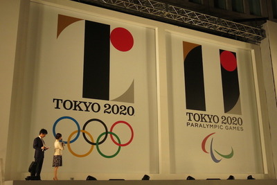 東京オリンピックの大会エンブレムを作った若手実力派デザイナー 画像