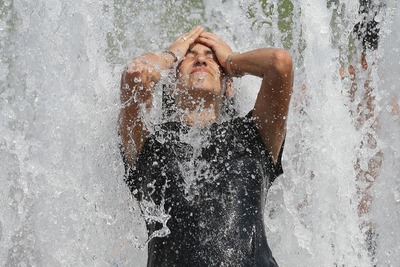 カラダに毎日必要な水分量、摂取できているのはわずか5県 画像