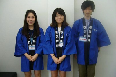 西武鉄道、外国人留学生を西武新宿駅に配置…訪日客を案内 画像