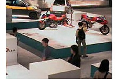 イタリアン・テクノロジー展を「覗き見る」 画像