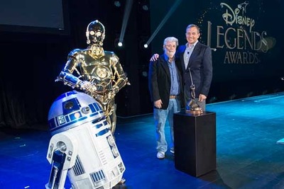 ジョージ・ルーカス、R2-D2とC3-POを引き連れジョークも“舌好調“ 画像
