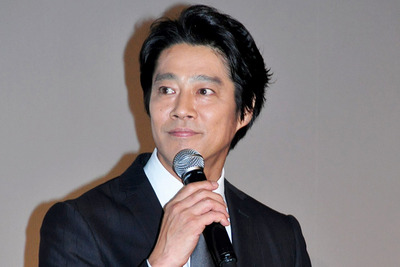 堤真一、記者の尾行のおかげで安全運転になった過去を告白 画像