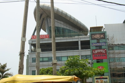 銀行ATMでカードすり替え詐欺を働いた男が逮捕　インド 画像