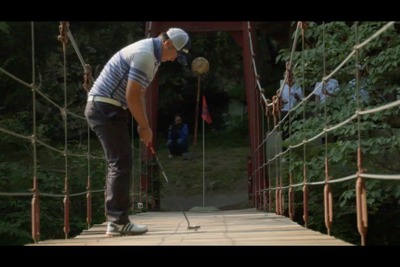 日産、世界で最も過酷なゴルフ大会の映像を公開…優勝スコアは103オーバー 画像