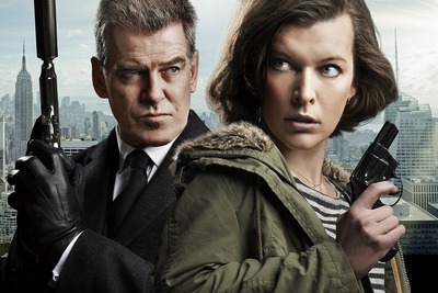 「バイオ」ミラ・ジョヴォビッチ、「007」ピアーズ・ブロスナンが共演 画像