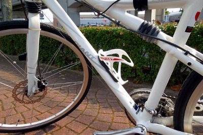 ボトルケージを上手に使った、震動検知型自転車用防盗センサー 画像