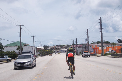 ロードバイク歴わずか半年…無謀と知りつつグアム１周に挑戦 画像