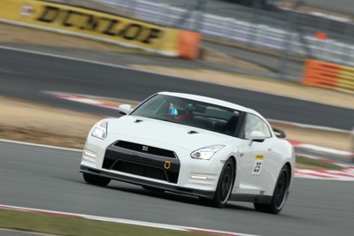 R35 GT-R ドライビングレッスン、インストラクターは鈴木利男氏…10月4日 富士 画像