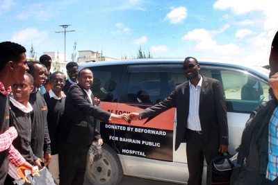 ビィ・フォアード、ソマリアの国立病院に救急搬送用の車両を寄贈 画像